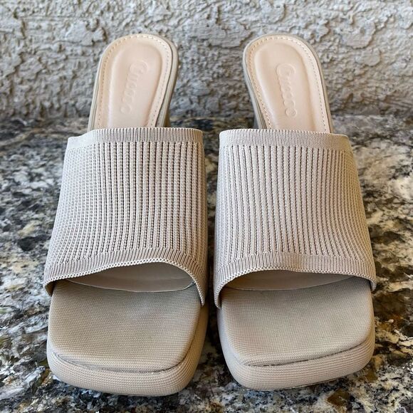 Cuccoo Beige Knit Heeled Mules – Size 8 | Stylish & Comfortable Slip-On Sandals - Picture 4 of 7